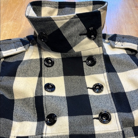 GAP Black and White Pea Coat Classic Checkered Design - Size Medium - Picture 7 of 8